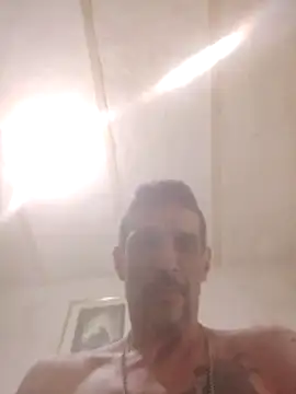 Guillelp online show from June 2026 02:05:02 AM