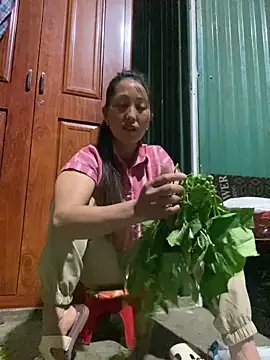 Huonglyna online show from May 2026 12:26:02 PM