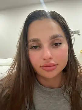 Snapshot of MonikaLoveXx chatting on June 2026 08:40:02 PM MonikaLoveXx online show from June 2026 08:40:02 PM