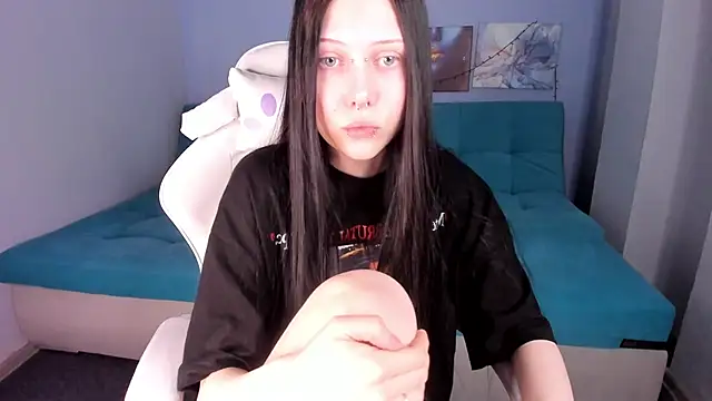 Snapshot of SugarBunny18 chatting on May 2026 03:46:01 AM SugarBunny18 online show from May 2026 03:46:01 AM