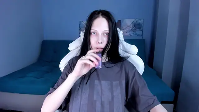 Snapshot of SugarBunny18 chatting on July 2026 05:11:02 AM SugarBunny18 online show from July 2026 05:11:02 AM