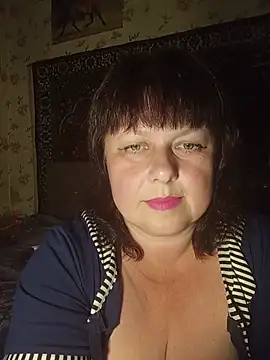 Snapshot of AuroKaria chatting on July 2026 07:38:02 PM AuroKaria online show from July 2026 07:38:02 PM