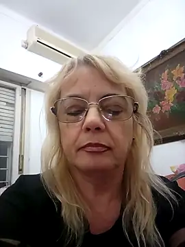 Snapshot of MatureElegantWidow chatting on May 2026 11:21:01 PM MatureElegantWidow online show from May 2026 11:21:01 PM