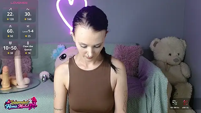 Snapshot of Bea_doll chatting on July 2026 10:25:01 PM Bea doll online show from July 2026 10:25:01 PM