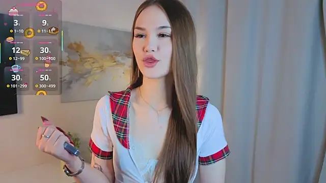 LuraPodraza online show from May 2026 04:03:02 PM