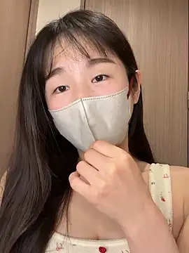 Snapshot of Hinako_0012 chatting on April 2026 02:07:02 PM Hinako 0012 online show from April 2026 02:07:02 PM