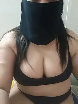 Snapshot of Amira_Egypt chatting on June 2026 08:11:02 PM Amira Egypt online show from June 2026 08:11:02 PM