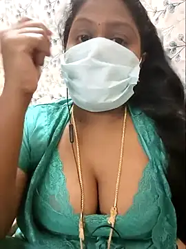 Romantic Woman online show from April 2026 07:15:02 PM