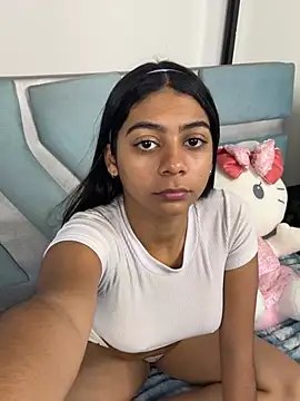 Snapshot of Veronica_montielx chatting on April 2026 05:35:01 PM Veronica montielx online show from April 2026 05:35:01 PM