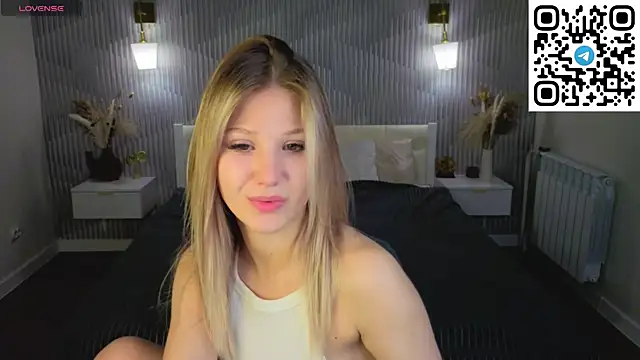Snapshot of Angelina_Becker chatting on May 2026 01:11:02 AM Angelina Becker online show from May 2026 01:11:02 AM