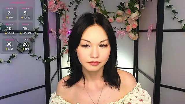 LilySparkls online show from May 2026 12:34:02 PM