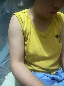 Snapshot of __Amanda__ chatting on April 2026 01:06:02 PM Amanda online show from April 2026 01:06:02 PM