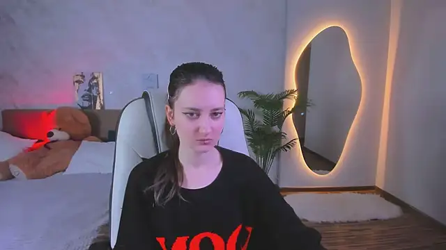 Snapshot of _SummerLila chatting on April 2026 01:56:01 PM SummerLila online show from April 2026 01:56:01 PM