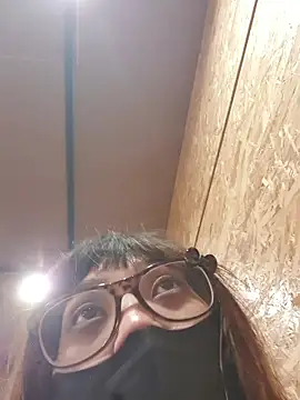 Snapshot of vivi_panda chatting on May 2026 06:31:01 AM vivi panda online show from May 2026 06:31:01 AM