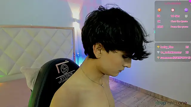 Snapshot of Eidan_tay chatting on April 2026 01:42:02 AM Eidan tay online show from April 2026 01:42:02 AM