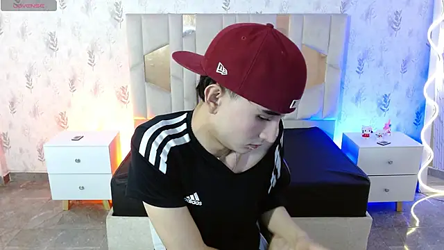 Snapshot of Eidan_tay chatting on May 2026 07:41:01 PM Eidan tay online show from May 2026 07:41:01 PM