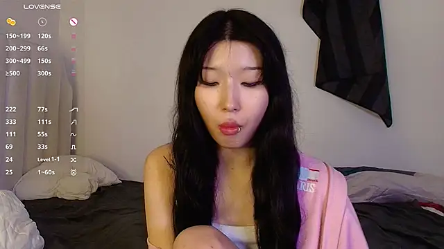 Snapshot of ayasinji chatting on May 2026 11:01:01 PM ayasinji online show from May 2026 11:01:01 PM