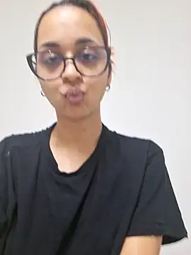 Snapshot of anna_squirtz chatting on April 2026 07:48:01 PM anna squirtz online show from April 2026 07:48:01 PM