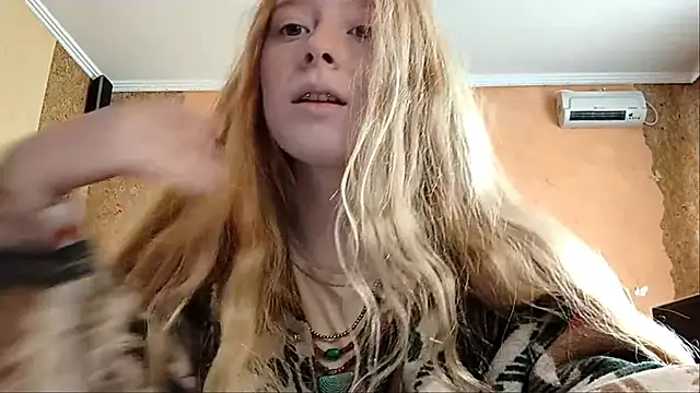 Snapshot of KateVibe_01 chatting on May 2026 02:09:02 AM KateVibe 01 online show from May 2026 02:09:02 AM