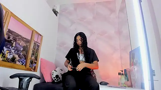EllyBloom online show from June 2026 01:13:01 PM