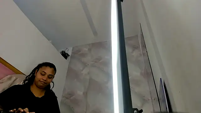EllyBloom online show from June 2026 01:35:01 PM
