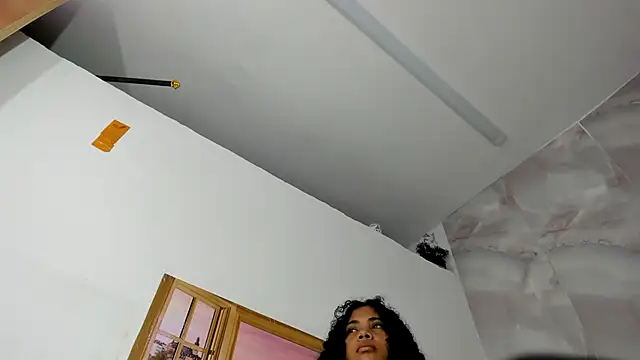 EllyBloom online show from June 2026 01:04:01 PM
