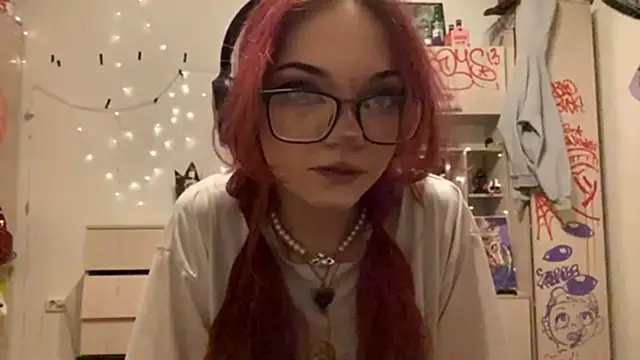 Snapshot of RedHeadCat chatting on April 2026 09:12:02 PM RedHeadCat online show from April 2026 09:12:02 PM