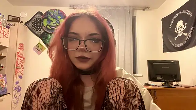 Snapshot of RedHeadCat chatting on April 2026 09:31:02 PM RedHeadCat online show from April 2026 09:31:02 PM