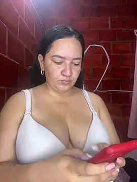 Fresita-12 online show from May 2026 04:25:02 PM