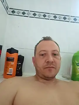 Snapshot of Adamus41 chatting on April 2026 05:40:01 AM Adamus41 online show from April 2026 05:40:01 AM