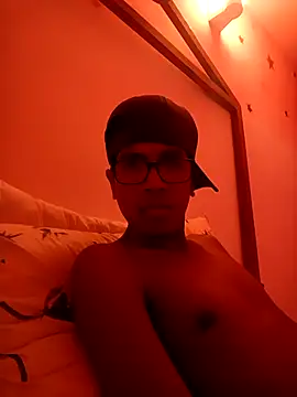 Snapshot of ANDRIU2 chatting on April 2026 04:57:01 AM ANDRIU2 online show from April 2026 04:57:01 AM