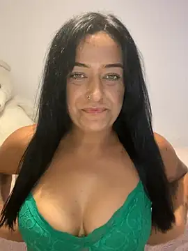 Snapshot of Katty_V chatting on June 2026 08:03:01 PM Katty V online show from June 2026 08:03:01 PM