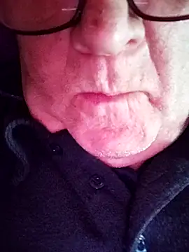 Snapshot of lickboy40 chatting on May 2026 04:37:01 PM lickboy40 online show from May 2026 04:37:01 PM