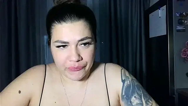 Snapshot of miss_preggie chatting on April 2026 06:52:02 PM miss preggie online show from April 2026 06:52:02 PM