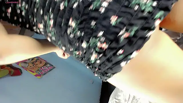 Emily-Hornys online show from April 2026 08:06:01 PM