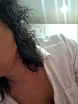 LaliaMia online show from November 2025 02:06:01 AM