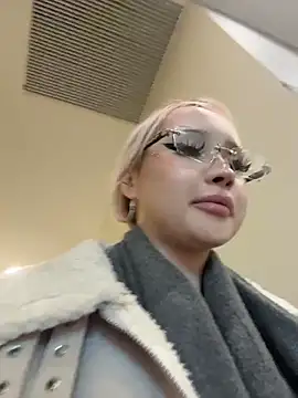 Snapshot of pink_medi1 chatting on April 2026 10:31:02 AM pink medi1 online show from April 2026 10:31:02 AM