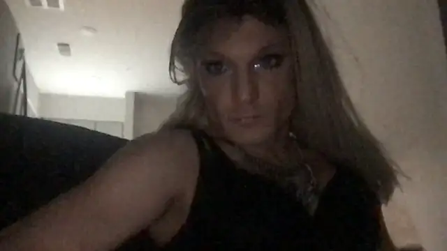 Snapshot of GypsiiCornel chatting on April 2026 12:28:01 AM GypsiiCornel online show from April 2026 12:28:01 AM