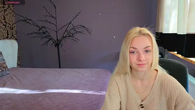 SonnySofia online show from May 2026 05:47:02 AM