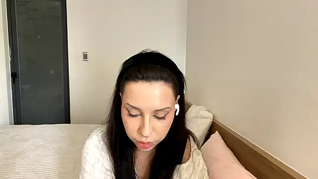 VinitaAskia online show from April 2026 04:56:01 AM