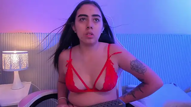 Snapshot of rose_smitth chatting on April 2026 07:14:01 PM rose smitth online show from April 2026 07:14:01 PM