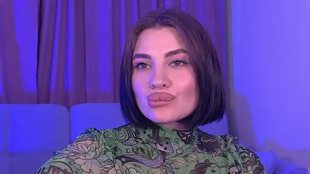 AdrianaToress online show from May 2026 02:08:02 AM