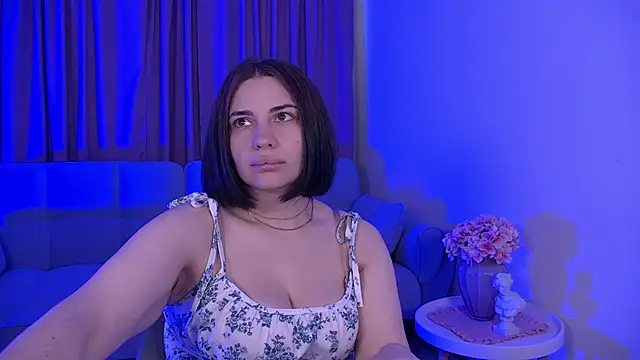 AdrianaToress online show from June 2026 05:28:01 AM