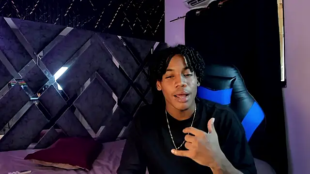 axel silva4 online show from April 2026 07:42:02 PM