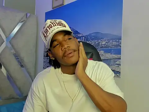 Snapshot of axel_silva4 chatting on June 2026 07:40:01 PM axel silva4 online show from June 2026 07:40:01 PM