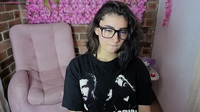 Snapshot of darknesscosplayer56 chatting on April 2026 07:58:01 PM darknesscosplayer56 online show from April 2026 07:58:01 PM