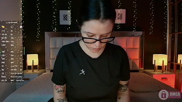 Snapshot of aria_bloomer chatting on May 2026 12:10:01 PM aria bloomer online show from May 2026 12:10:01 PM