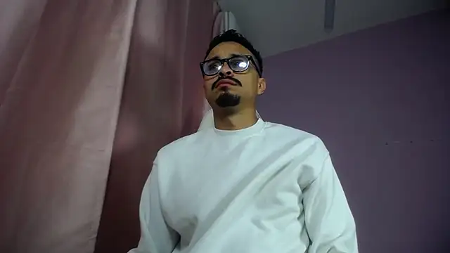 Snapshot of Amir_guy_ chatting on May 2026 12:43:02 PM Amir guy online show from May 2026 12:43:02 PM