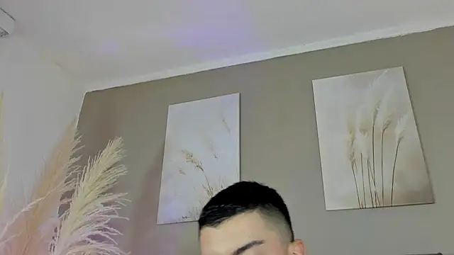 Snapshot of Alexander_Diazz chatting on June 2026 01:06:02 PM Alexander Diazz online show from June 2026 01:06:02 PM