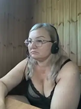 Snapshot of White-Chocolatte chatting on June 2026 07:47:02 AM White-Chocolatte online show from June 2026 07:47:02 AM